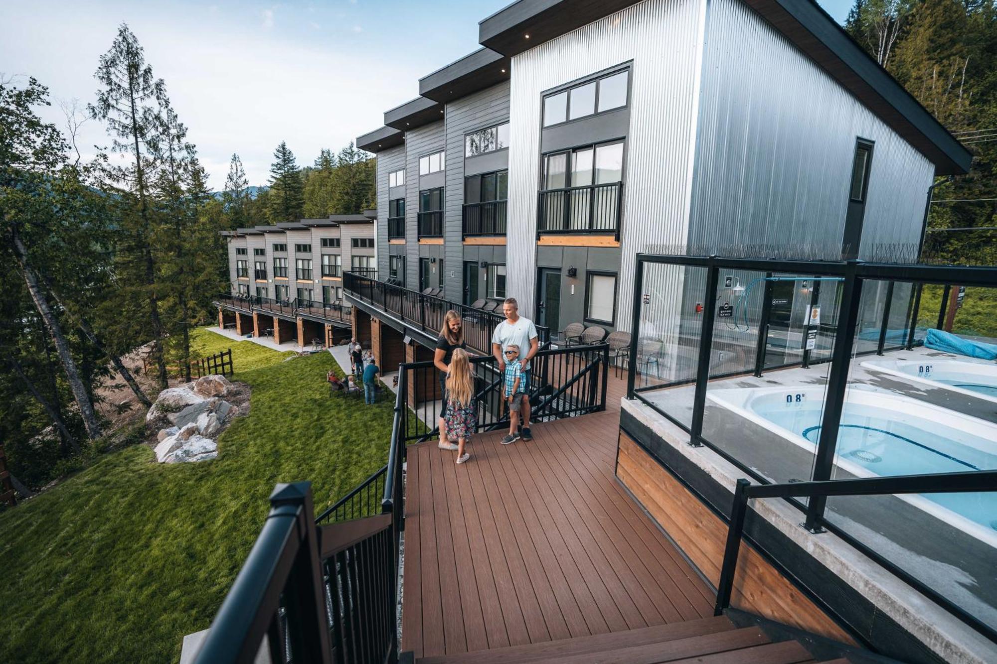 Basecamp Resorts 레벨스톡 외부 사진